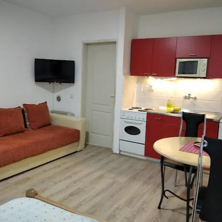 4 - Janja Apartment *